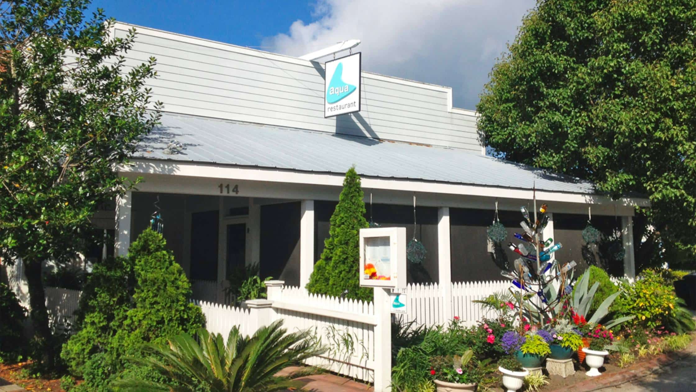 Aqua Restaurant |. Beaufort Town Docks